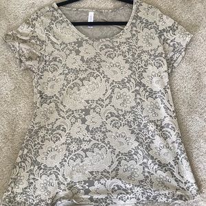NWOT Medium Lace Lularoe Classic T